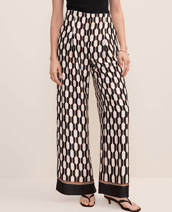 The Petite Pleated Wide-Leg Pant in Geo Satin