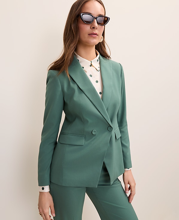 The Fitted Cutaway Blazer