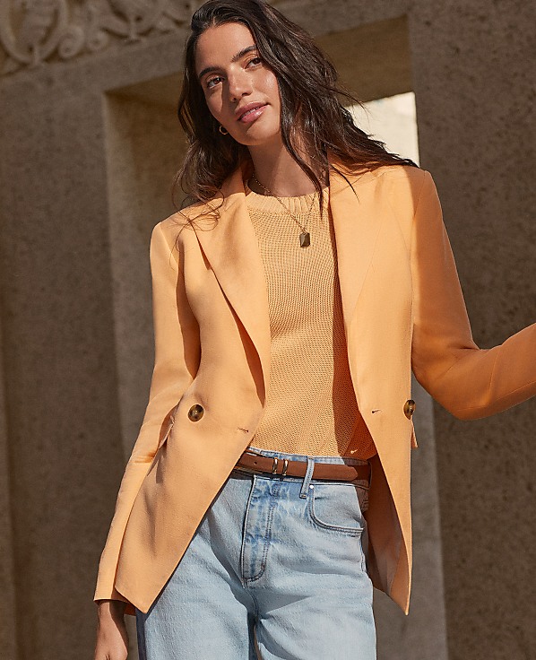 The Petite Cutaway Blazer in Linen Blend
