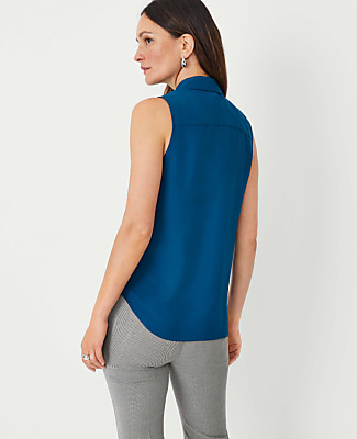 Sleeveless Essential Shirt
