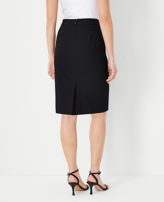 The Tall Seamed Pencil Skirt in Seasonless Stretch
