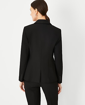 The Fitted Double Breasted Blazer in Bi-Stretch - Black