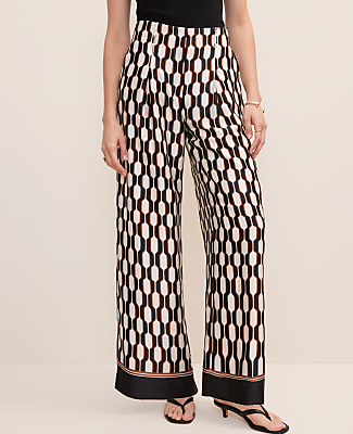 The Petite Pleated Wide-Leg Pant in Geo Satin