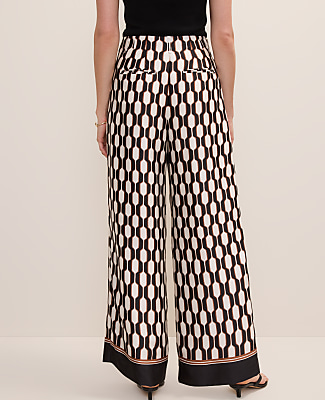 The Petite Pleated Wide-Leg Pant in Geo Satin