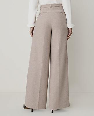 The Petite Wide-Leg Pant