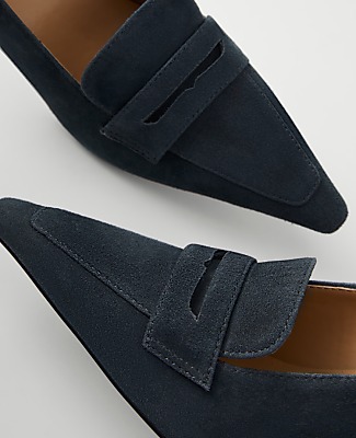 Suede Nip Toe Penny Pump