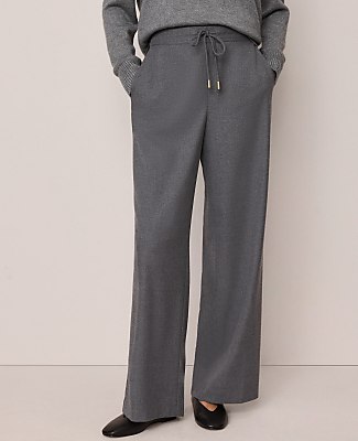 Petite Weekend Wide-Leg Jogger Pant