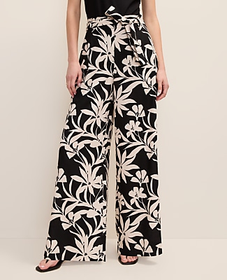 The Petite Wide-Leg Paperbag Pant in Floral Linen Blend