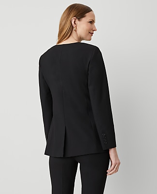 The Petite Curved Hem Jacket in Seasonless Stretch