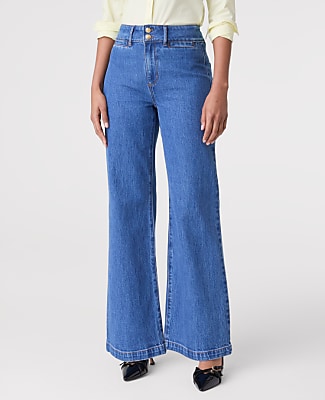 The Petite Wide-Leg Jean