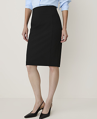 The Seamed Pencil Skirt in Seasonless Stretch — Curvy Fit - thumbnail 2