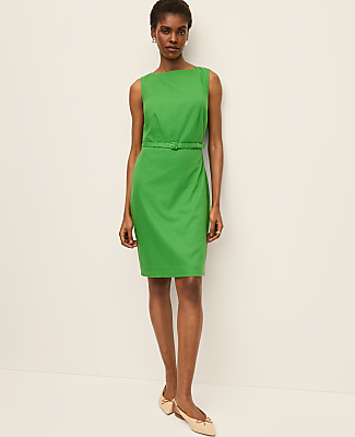green petite dress | Petite Clothing for Women | Petite Fashion | Petite Store For cooler evenings Petite Studio's Fenton Panel Linen