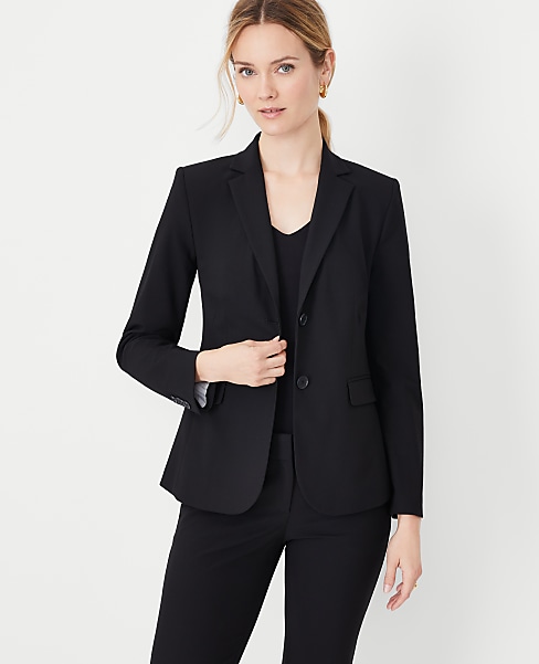 The Notched Two Button Blazer in Seasonless Stretch - Curvy Fit