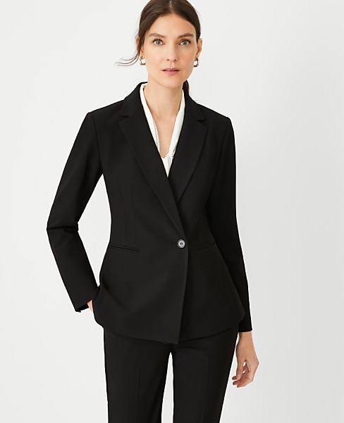The Fitted Double Breasted Blazer in Bi-Stretch - Black