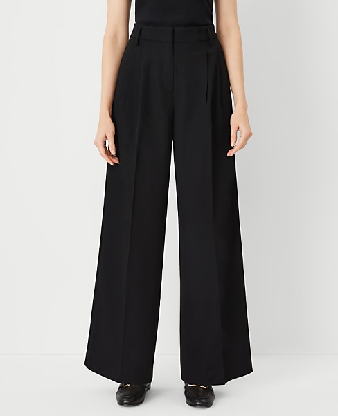 The Petite Pleated Wide-Leg Pant