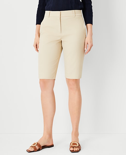 The Petite Boardwalk Short - Curvy Fit - Soft Khaki