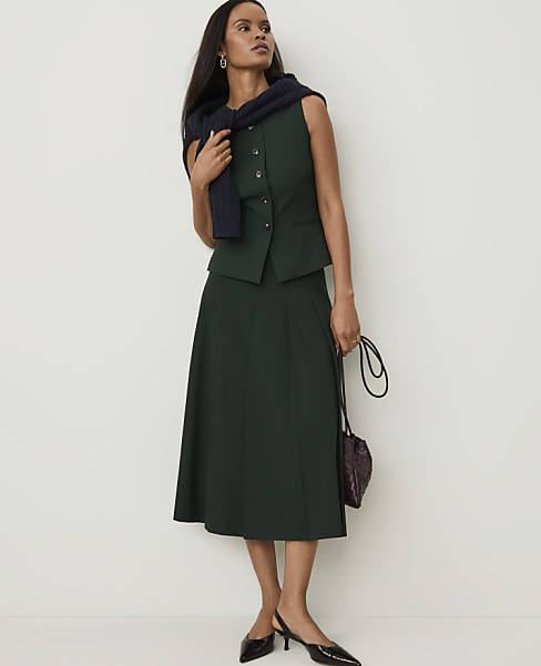 The Petite Pleated Midi Skirt in Seasonless Stretch