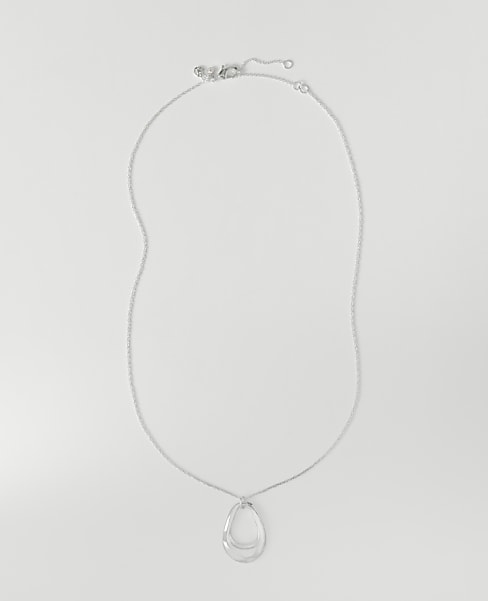 Open Oval Pendant Necklace