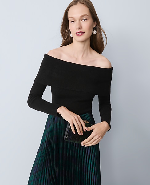 Ribbed Off-The-Shoulder Sweater