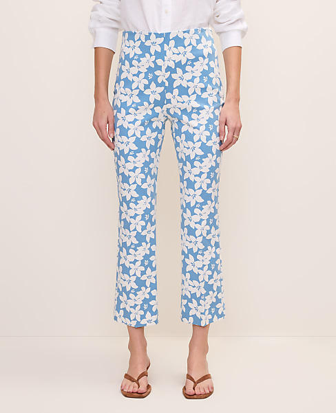 The Flare Ankle Pant in Floral Print — Curvy Fit