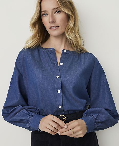 Weekend Crew Neck Blouse in Chambray