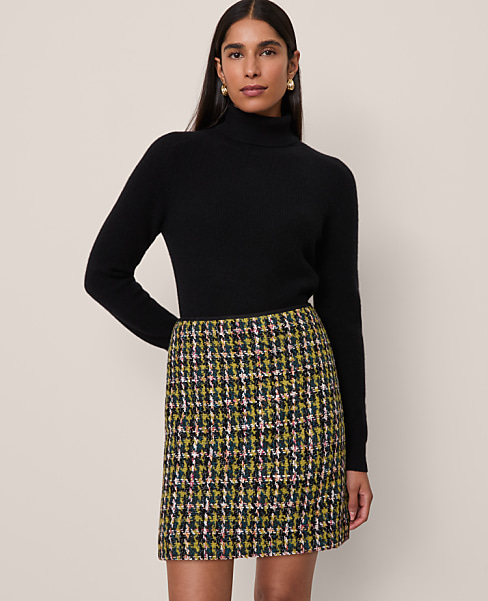 Petite Houndstooth Tweed Skirt
