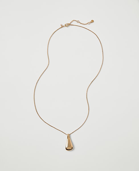 Metal Pendant Necklace