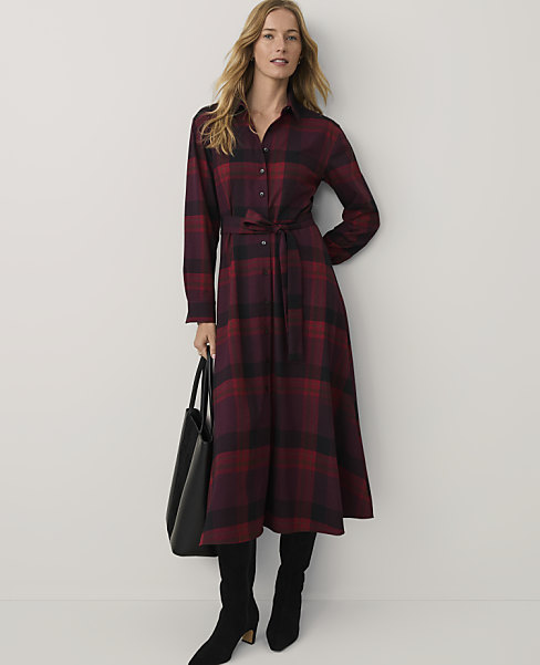Petite Weekend Plaid Belted Midi Shirtdress
