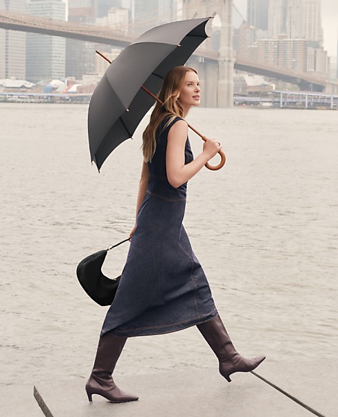 Weekend Crew Neck Flare Midi Dress
